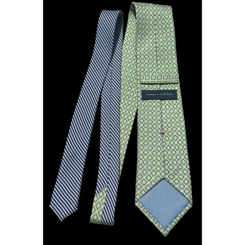 Tommy Hilfiger Mens Silk Neck Tie Blue Green Geometric Pattern Classic RN 121148